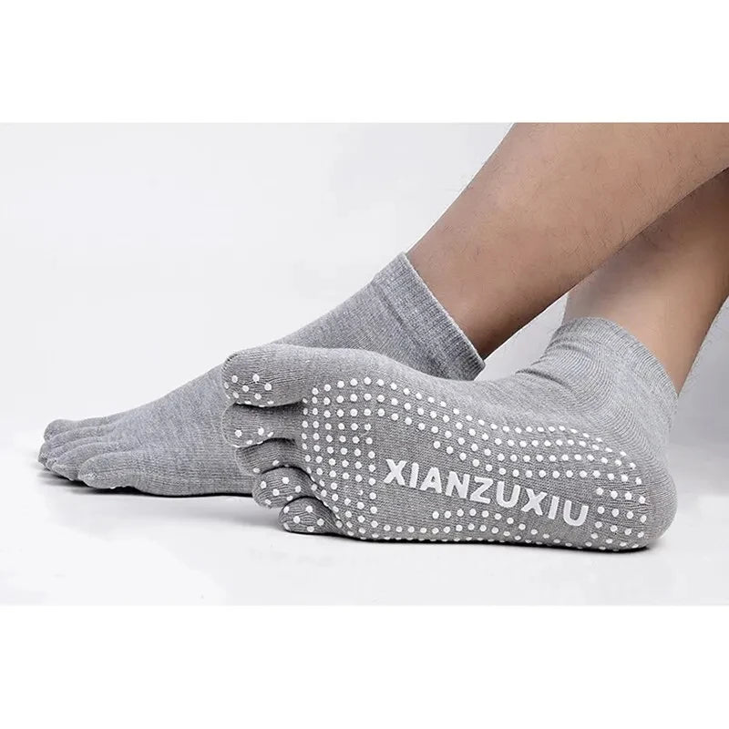 2024 Men Pilates Socks Wholesale Cotton Breathable Non-Slip Massage Yoga Socks Cotton YOGA Sports Five-finger Socks 5 toe socks