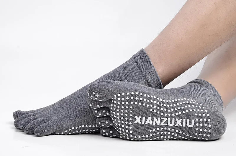 2024 Men Pilates Socks Wholesale Cotton Breathable Non-Slip Massage Yoga Socks Cotton YOGA Sports Five-finger Socks 5 toe socks