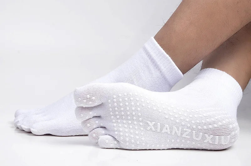 2024 Men Pilates Socks Wholesale Cotton Breathable Non-Slip Massage Yoga Socks Cotton YOGA Sports Five-finger Socks 5 toe socks
