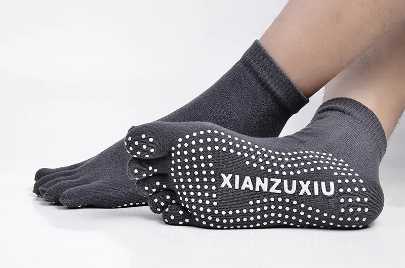 2024 Men Pilates Socks Wholesale Cotton Breathable Non-Slip Massage Yoga Socks Cotton YOGA Sports Five-finger Socks 5 toe socks